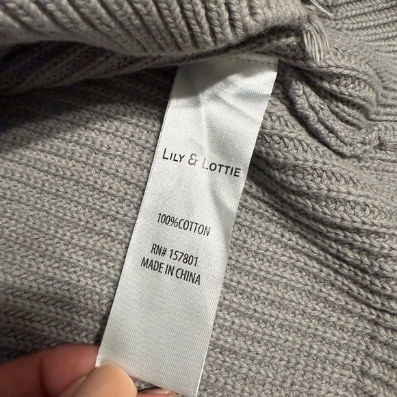 Chelsea DeBoer By Lily & Lottie 100% Cotton Distressed Sweater Size Medium (241) - Picture 4 of 11